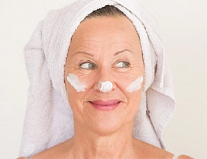 10 meilleures crèmes pour le visage après 60 ans