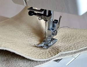 10 best sewing machines for leather and heavy fabric