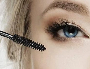 5 best mascaras from Vivienne Sabo