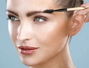 10 meilleurs mascaras à sourcils