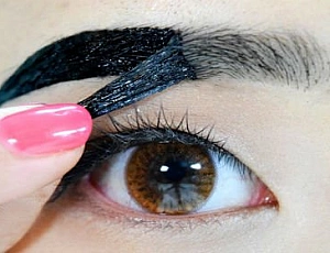 10 meilleures teintes de sourcils