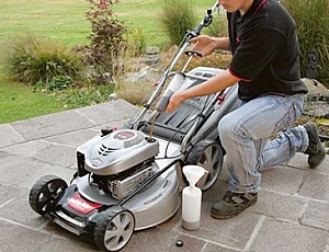 10 Best Lawnmower Oils