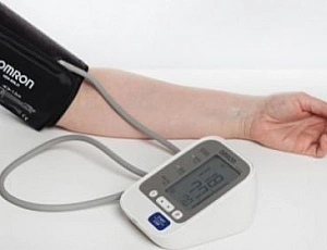 AND, Omron or B.Well - comparison of the best automatic blood pressure monitors 2021