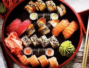 10 meilleures livraisons de sushis et de petits pains à Saint-Pétersbourg